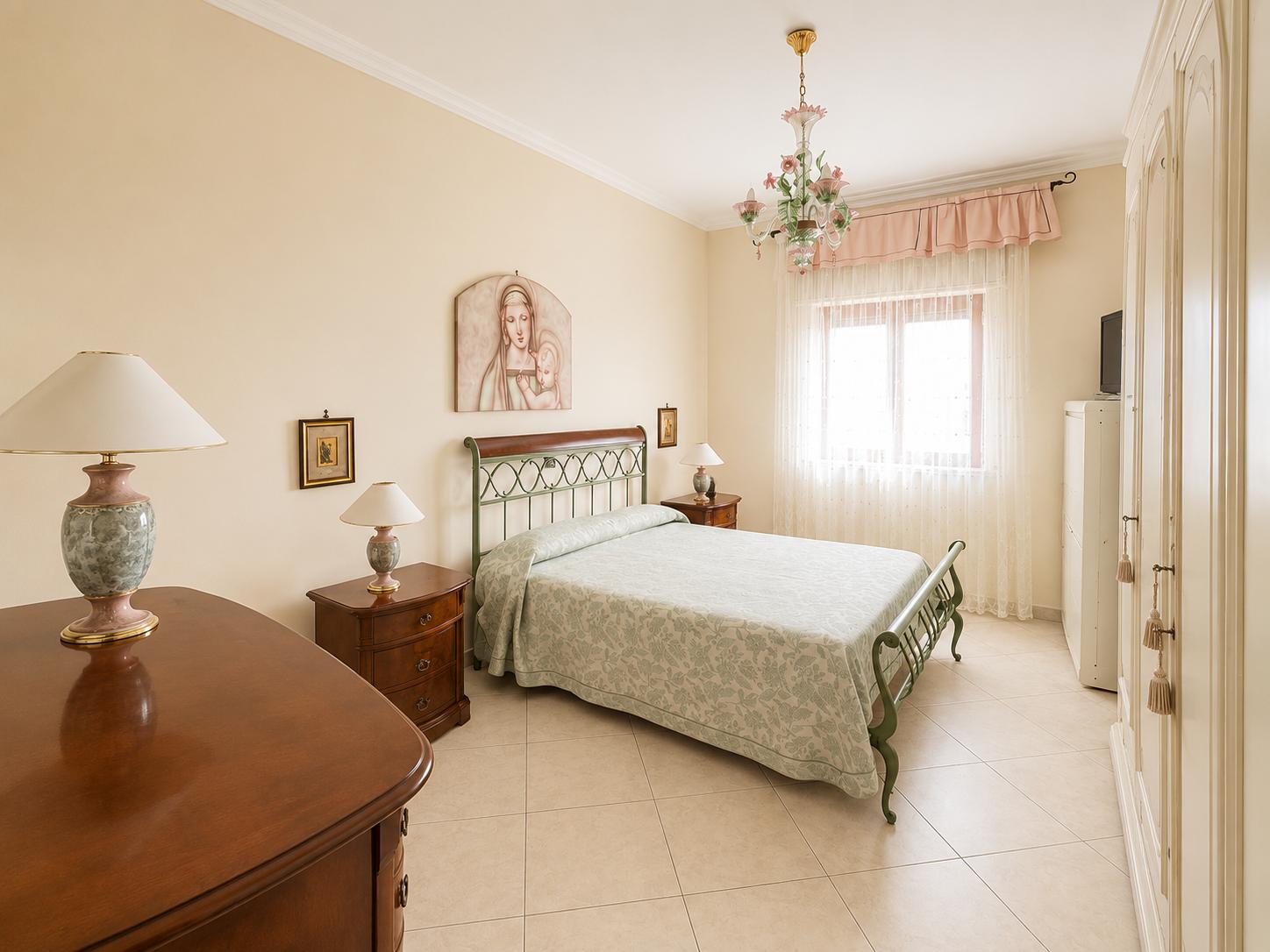San Pasquale (via Oberdan) 4 vani+doppi acc.+2posti auto